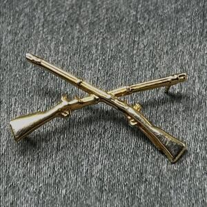 Vintage WWII US Army Infantry Officer Crossed Musket Pin Brass Military Insignia